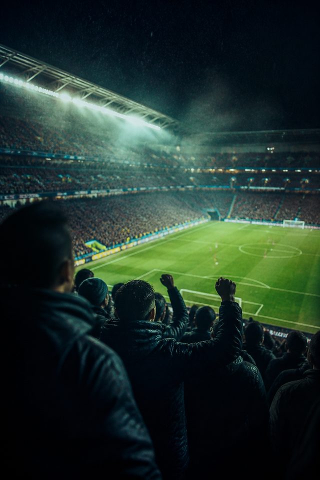 Stadyum atmosferinde canlı maç